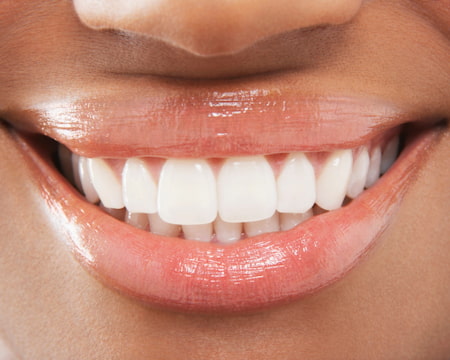 dentista natália ferrari